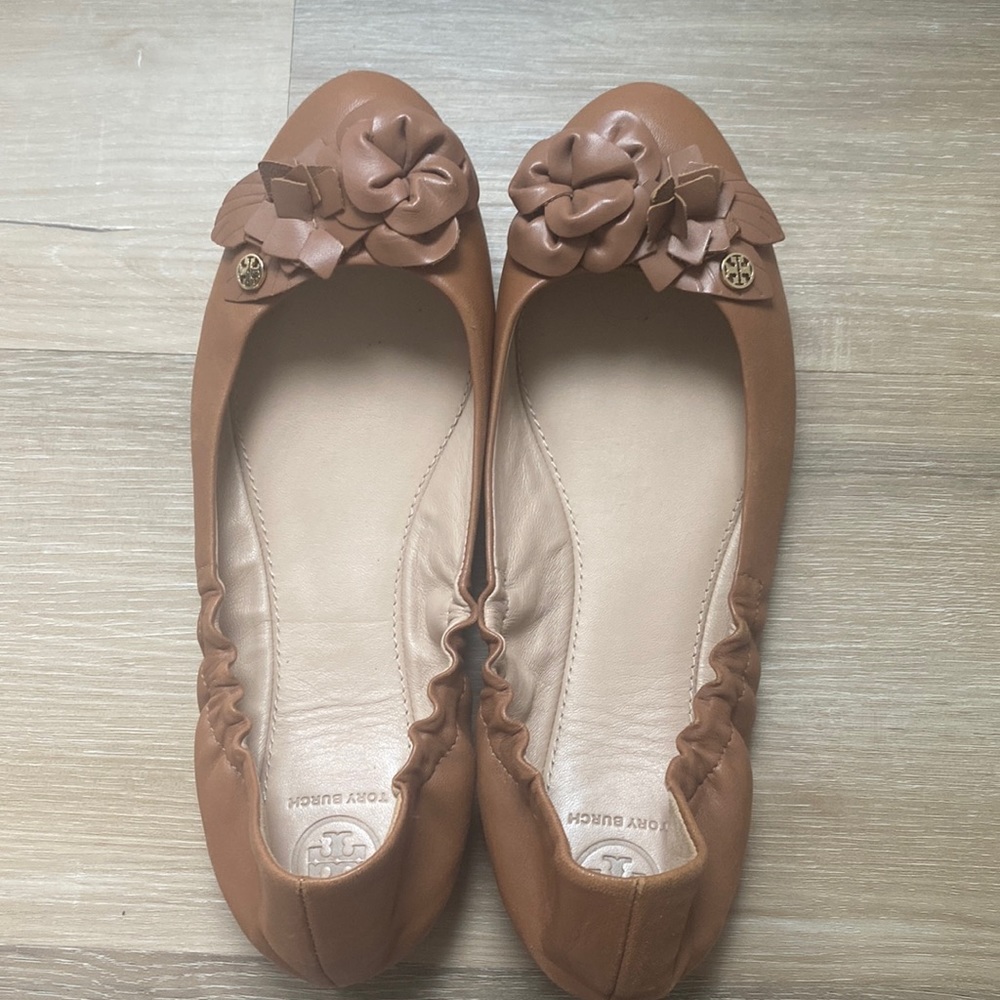Tory Burch flats in camel